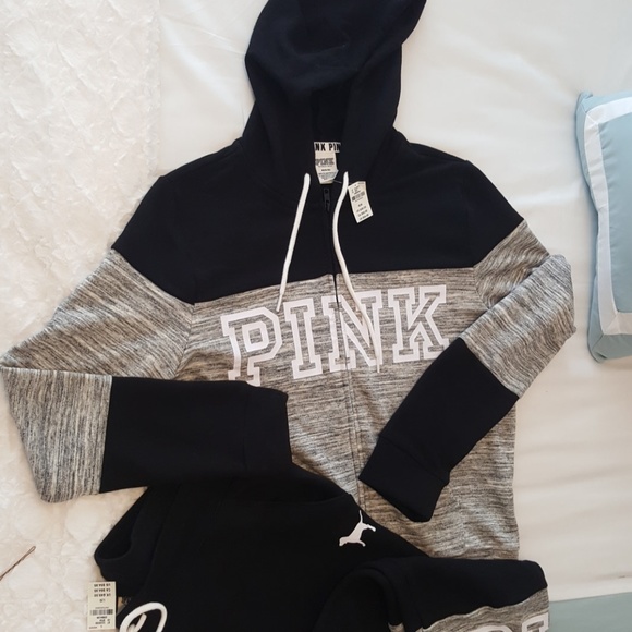 -SOLD-NWT VS Pink Set - Picture 2 of 8