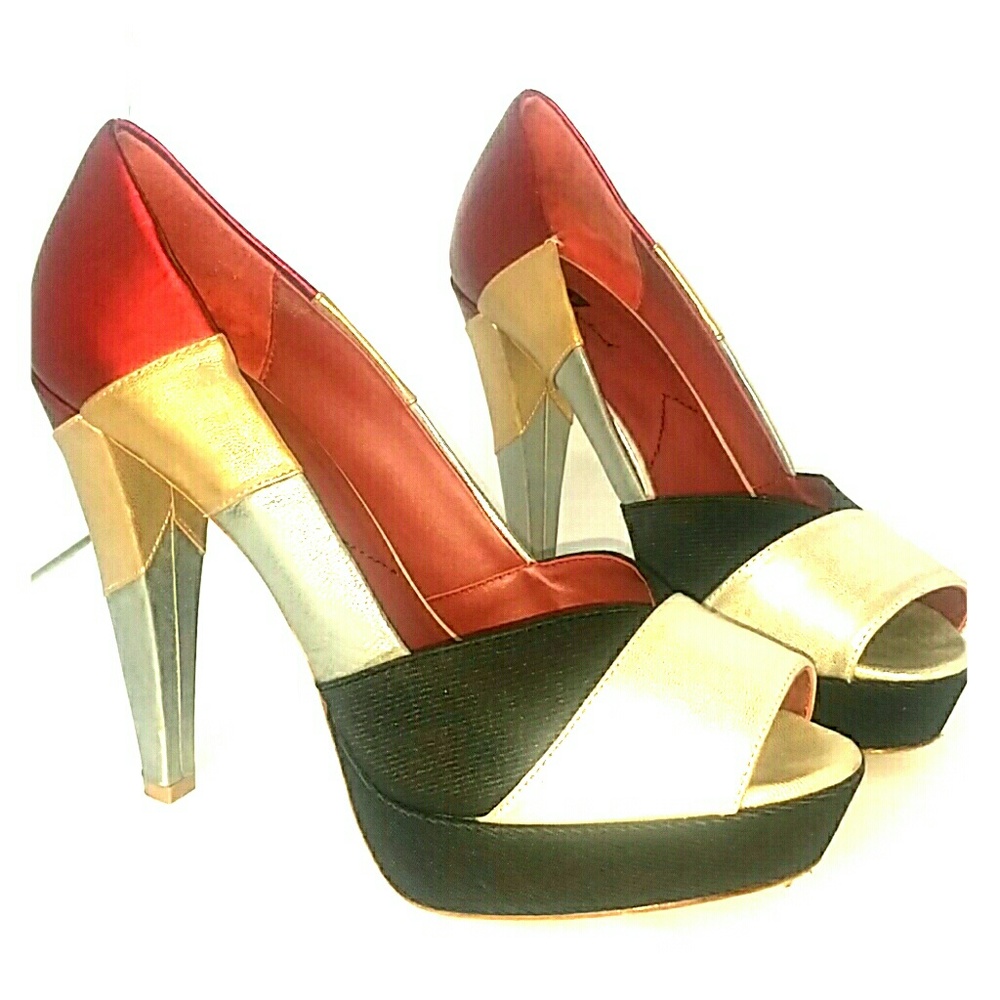 7 For All Mankind Metallic Platform Heels!