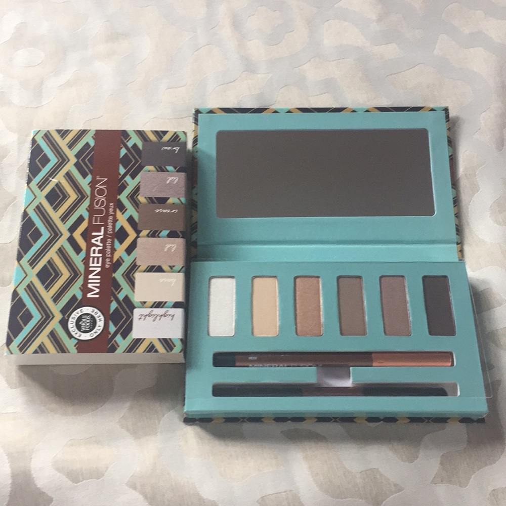 Mineral Fusion Eye Palette