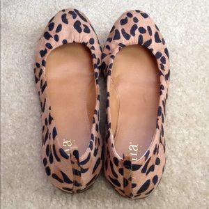 a.n.a. Pony hair flats 🌸