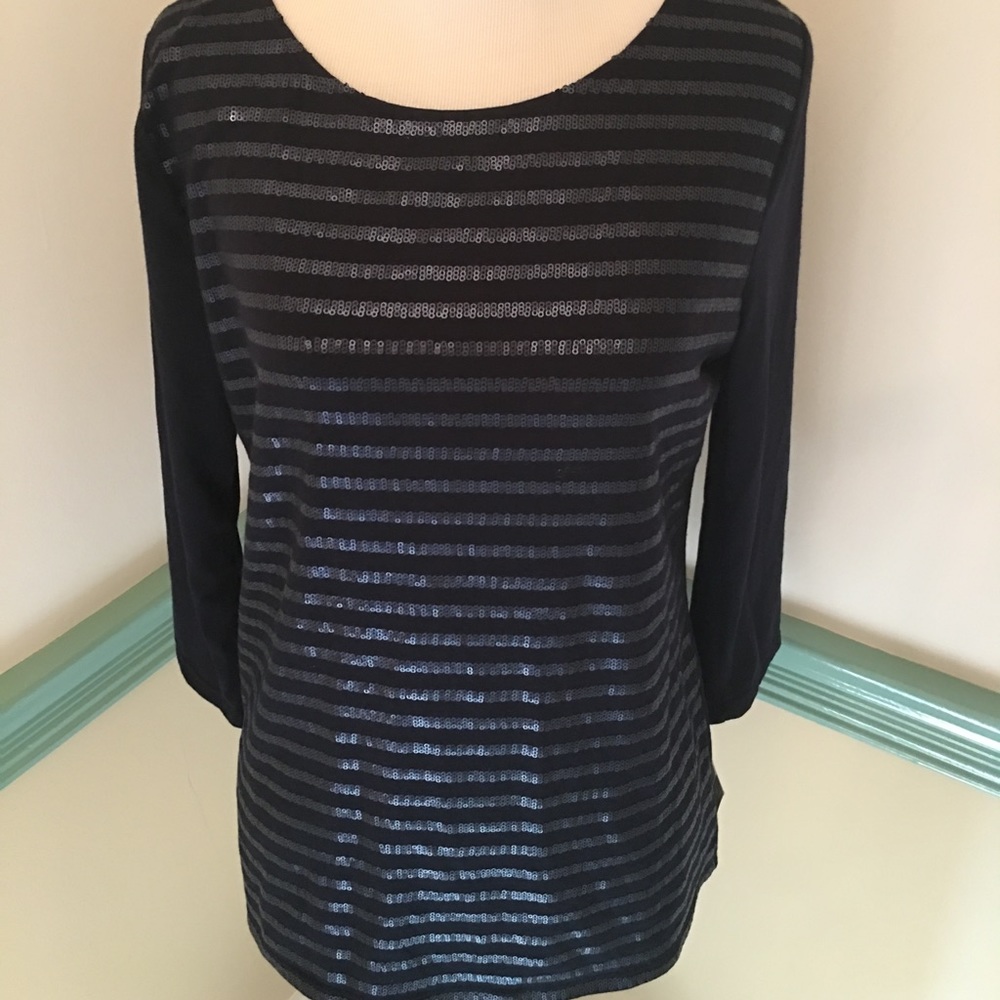 TOP SIZE SMALL L CLAIBORNE. NWT