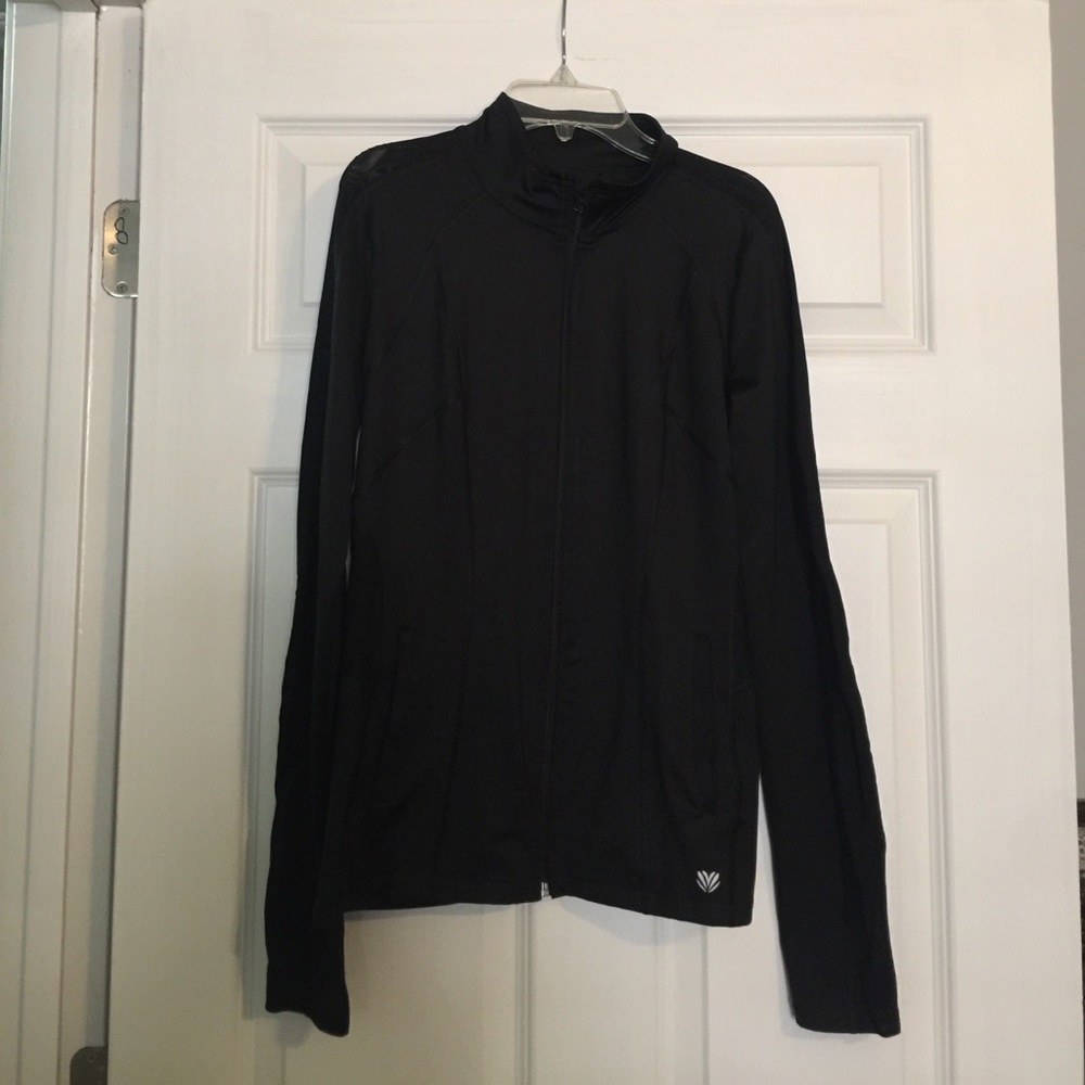 Full zip active jacket mesh panels