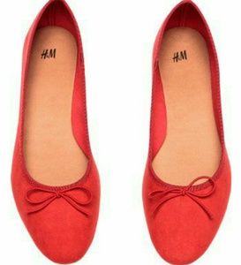 H&M Ballet Flats in Red 👠👠👠👠👠👠👠👠👠👠👠👠👠