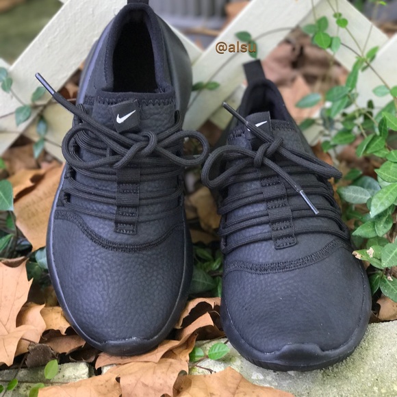 NWT Nike Payaa PRM WMNS - Picture 3 of 8