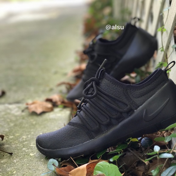 NWT Nike Payaa PRM WMNS - Picture 2 of 8