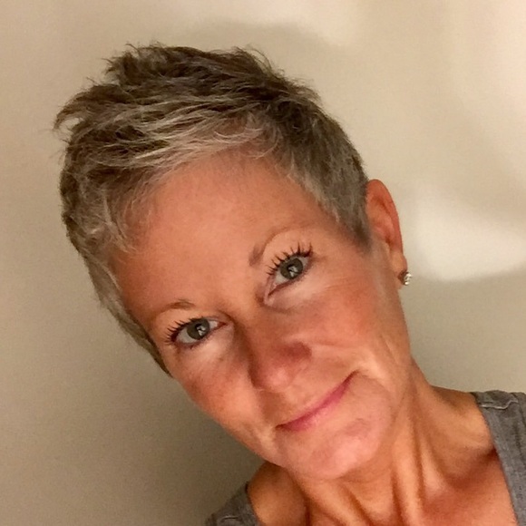 Meet your Posher, Leigh - Picture 1 of 1