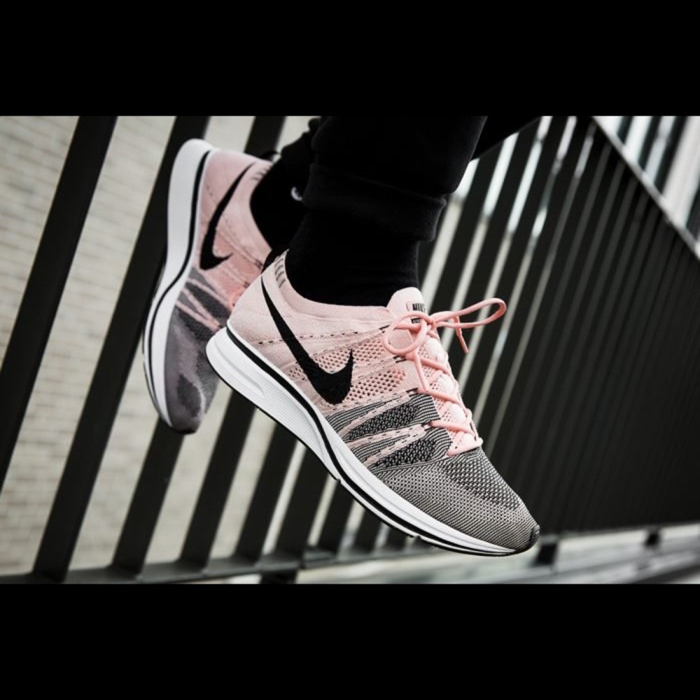 New Deadstock Nike Flyknit Trainer Sunset Tint
