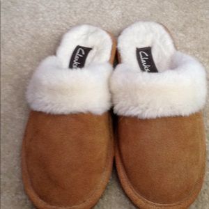 Clarks slippers