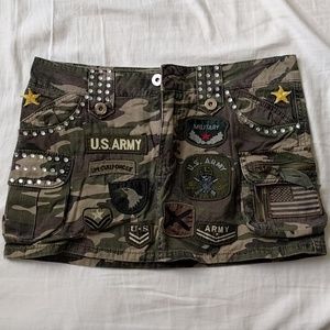 Camaphage mini skirt