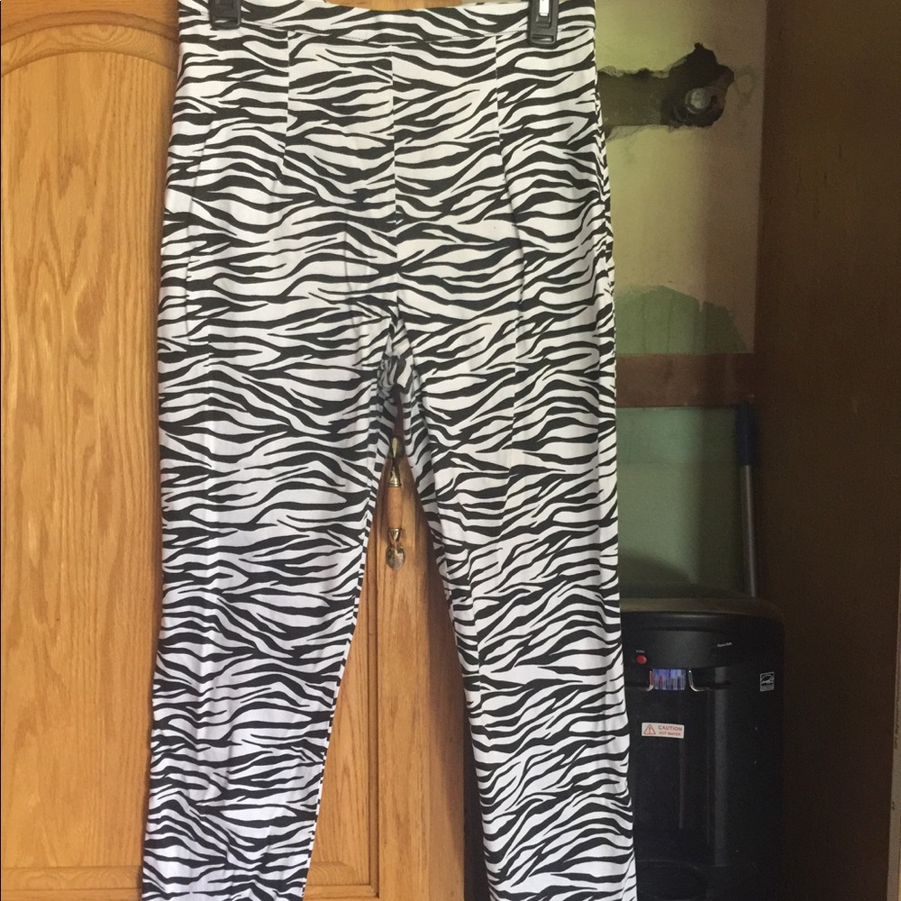 Deadly Dames zebra print pants
