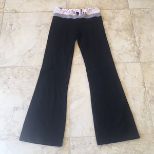 lululemon athletica groove pant rvrs nwot size 4