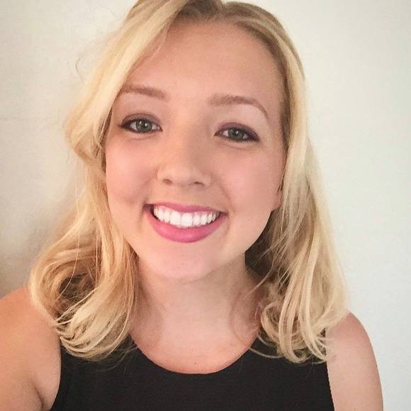 Meet your Posher, Amanda - Picture 1 of 1