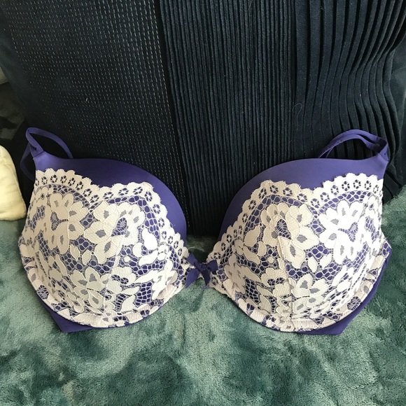 Victoria's Secret Lace bra - Picture 3 of 6