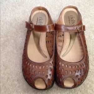 Rialto Mules size 7.5