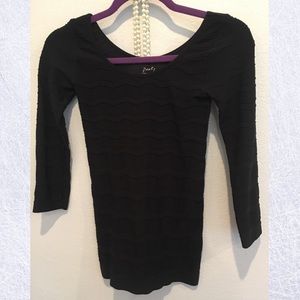 Women's Black Textured 3/4 Length Fitted Sweater