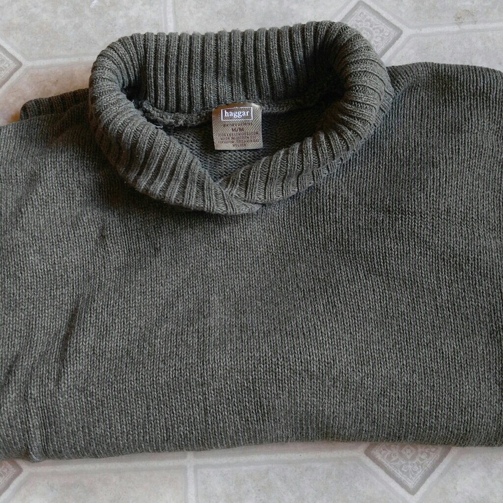Green Haggar sweater