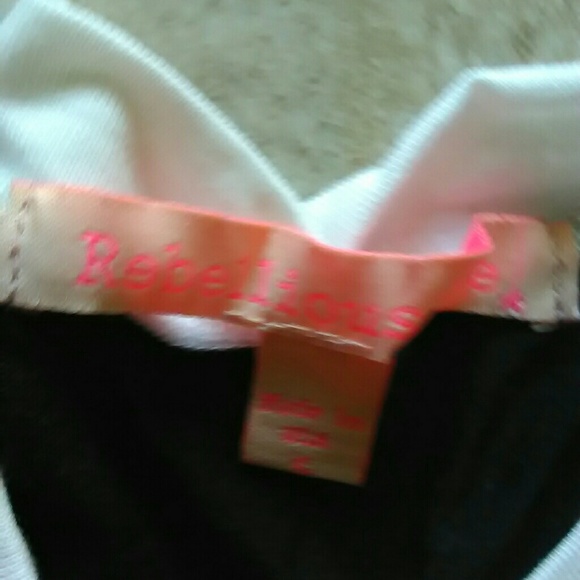 a tee - Picture 2 of 2