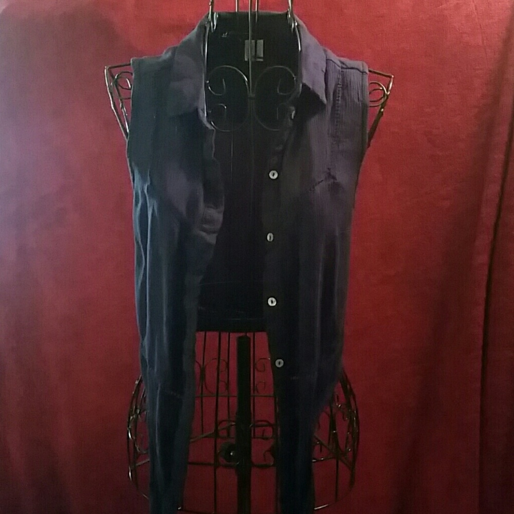 Sleeveless top