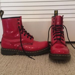 Patent Dr. Martens AirWair w/ bouncing soles