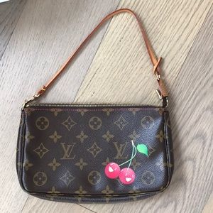 Louis Vuitton Small Clutch Handbag - worn twice!