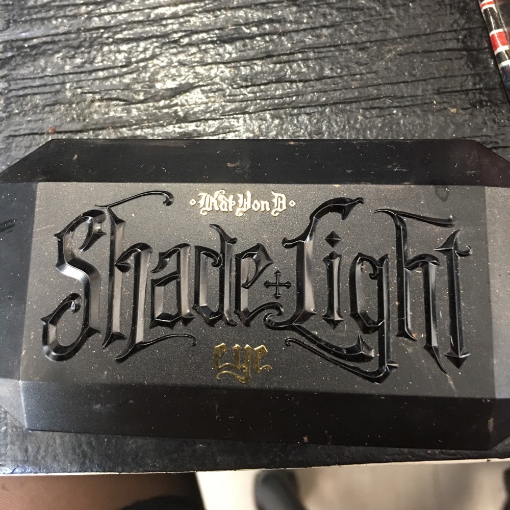 Kate Von D shade & light eyeshadow palette