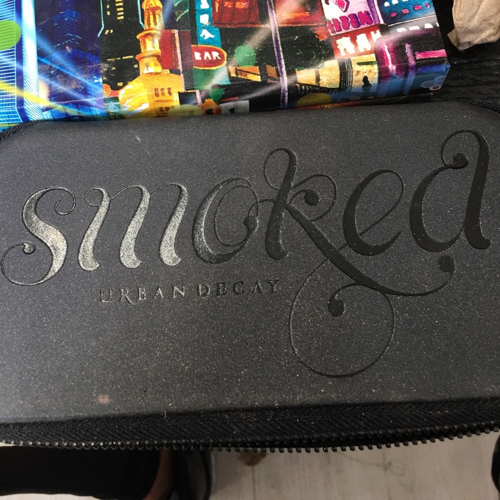 Urban decay smoked eyeshadow palette