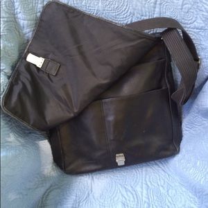 Vintage black Coach messenger bag! # 5217.
