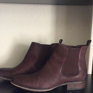 Arturo Chiang Chelsea Boots