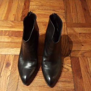 LAST DAY Black leather booties w/ 3" heels-  9M