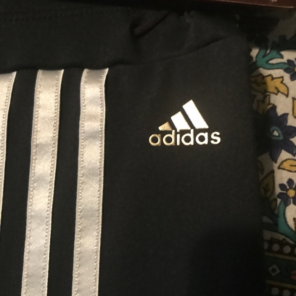Low rise Adidas pants. Black.
