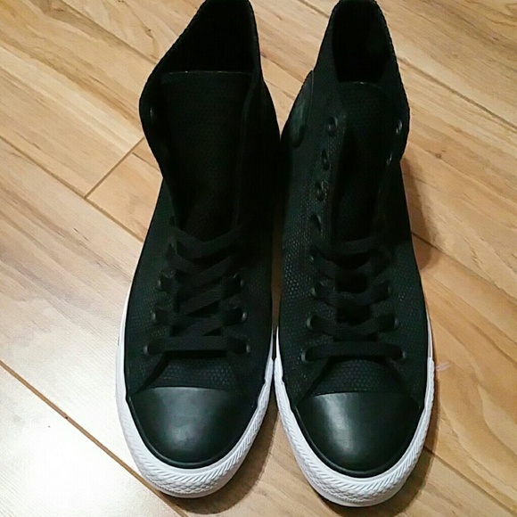 Converse Chuck Taylor size 8 - Picture 5 of 7