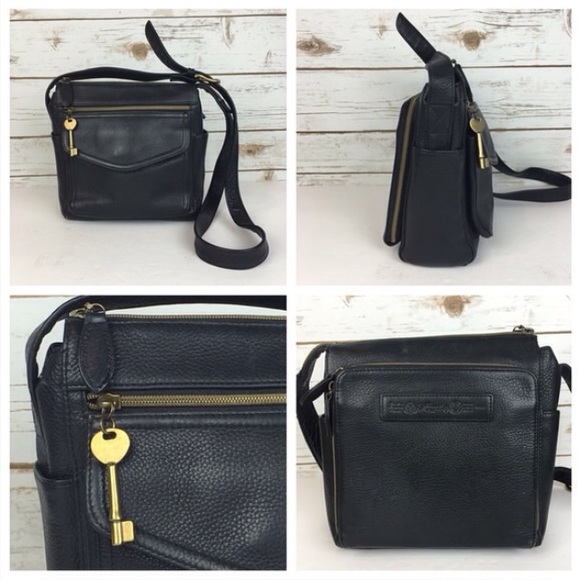 Fossil Handbags - 💥FLASH 1Hr SALE💥 Fossil Crossbody Organizer✨