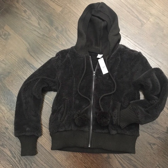 NWT New York & Co Black Faux Fur Hooded Pom Jacket - Picture 3 of 8