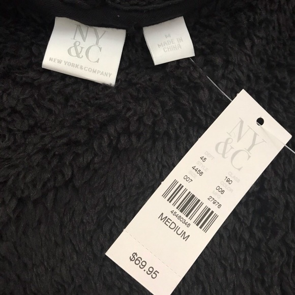 NWT New York & Co Black Faux Fur Hooded Pom Jacket - Picture 4 of 8