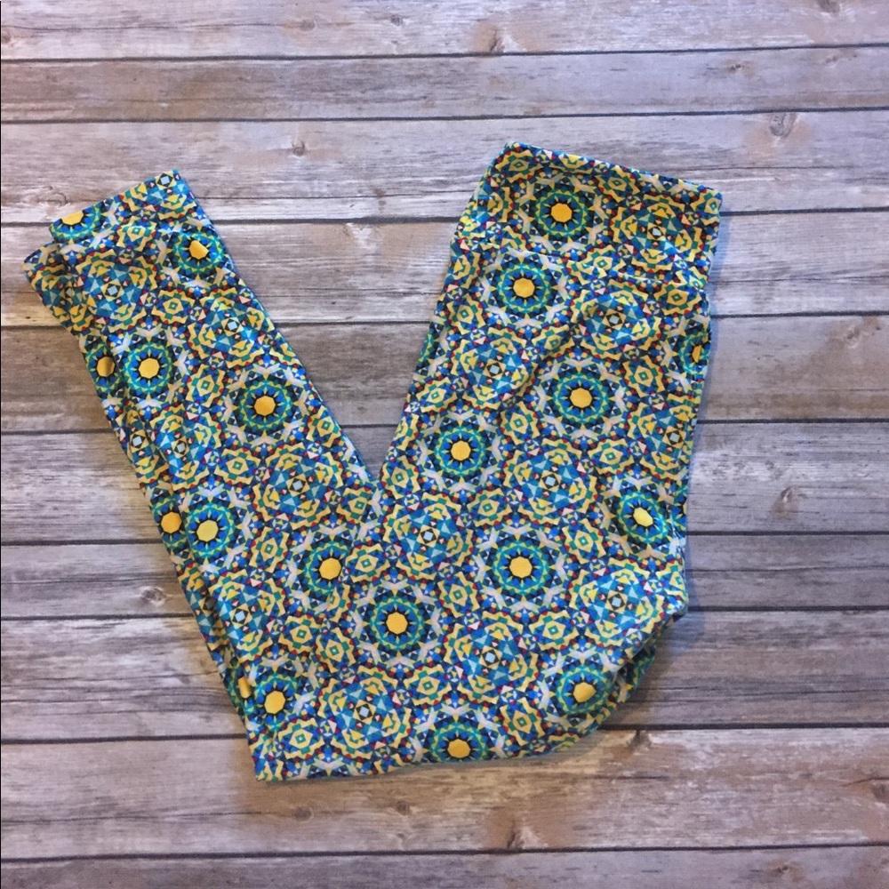 LulaRoe Aztec leggings