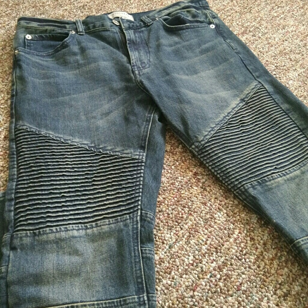 Bullhead stacked skinny biker style jeans 32