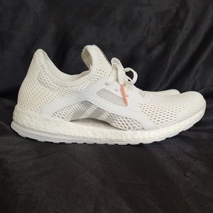 PUREBOOST X •NATURAL RUNNING SHOE WITH ARCHSUPPORT