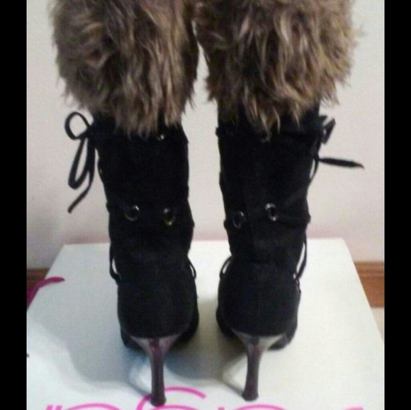 Boots - Picture 2 of 3