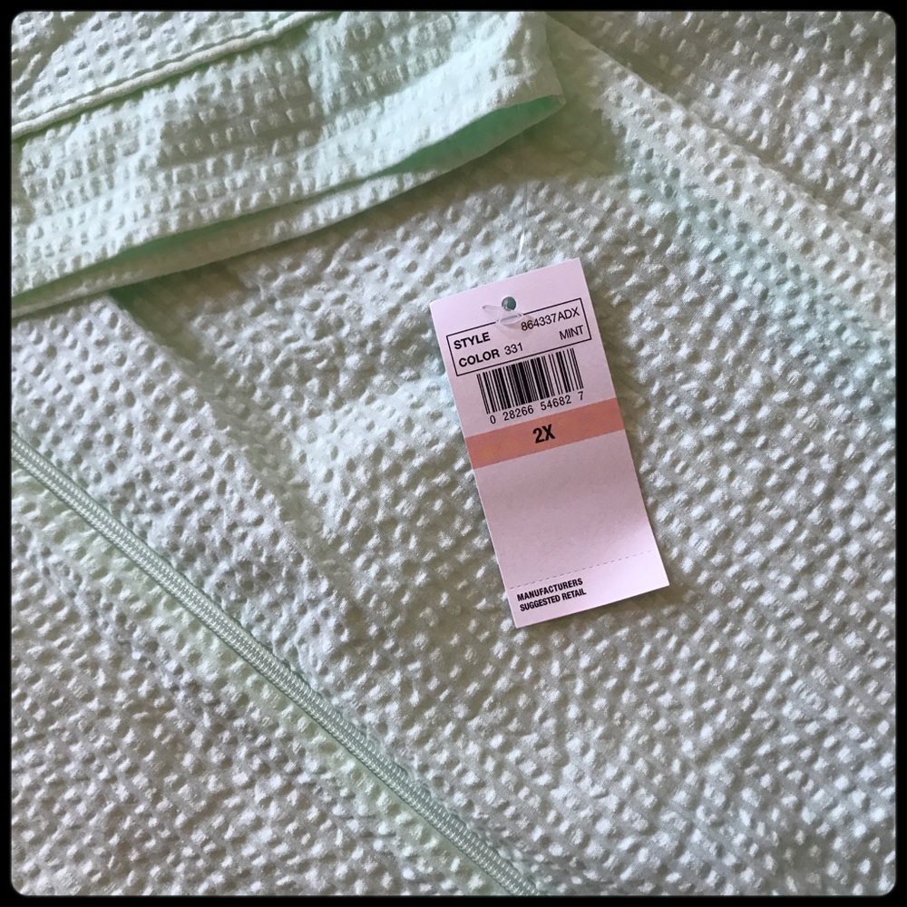 ✨🆕 NWT- ZIP UP ROBE (Duster) ✨ - Picture 4 of 5