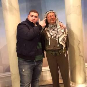 Meet your Posher, Hazem