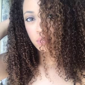 Meet your Posher, Amara