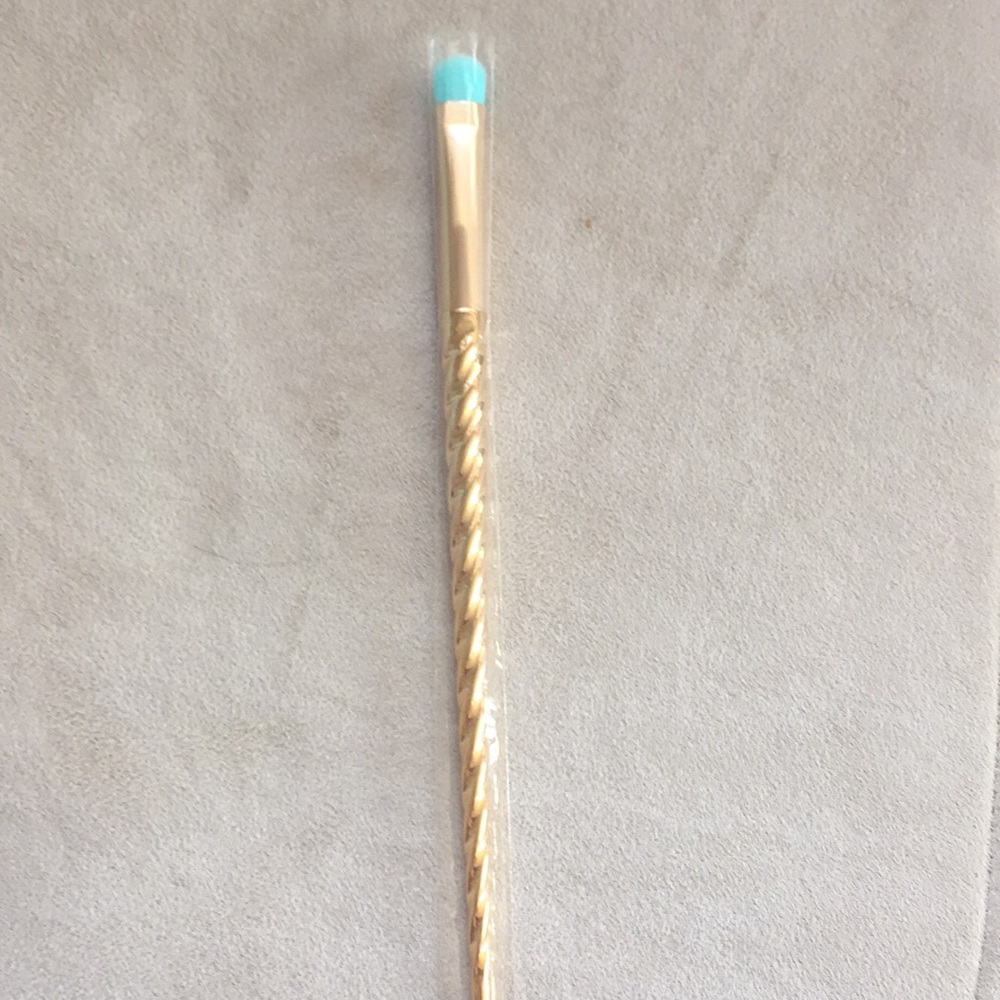 Brand New, Authentic Tarte "Magic Wands" Brush Set - Picture 5 of 6