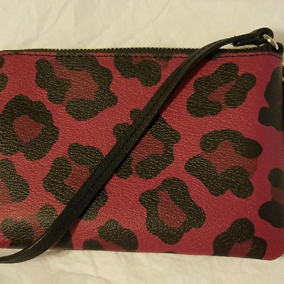 Magenta Wristlet - Picture 3 of 3