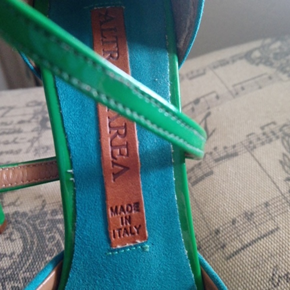 Shoes - Picture 5 of 5