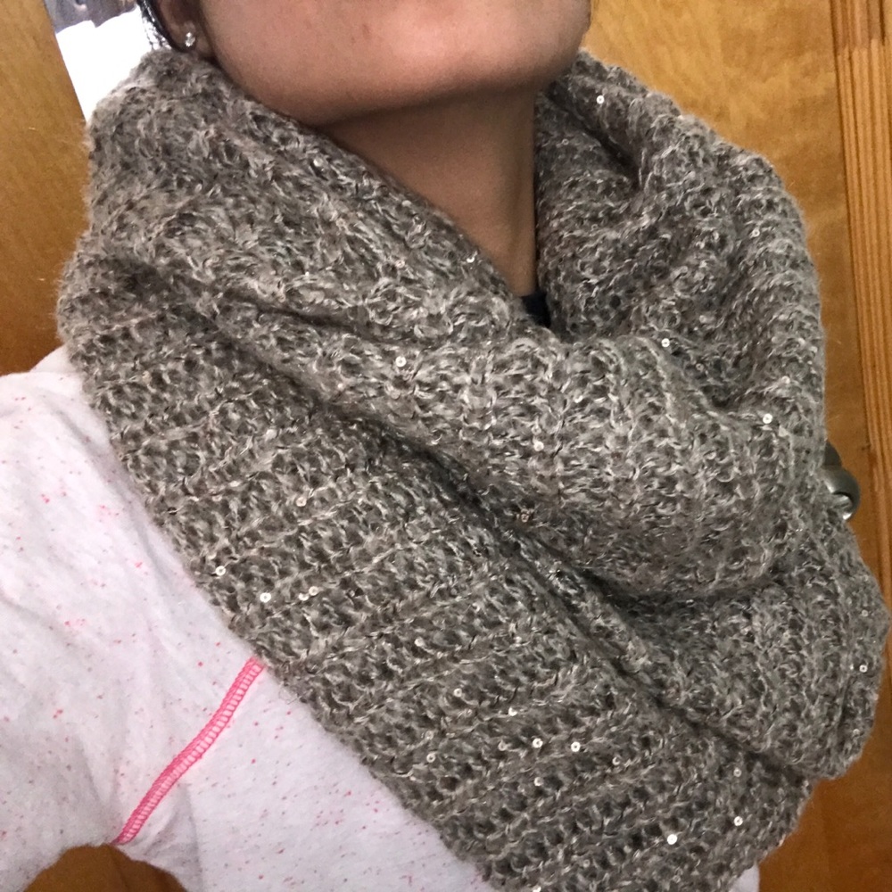 Brand new h&m cowl neck scarf