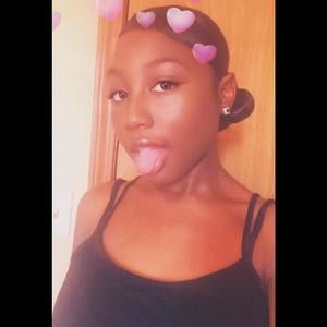 Meet your Posher, Alexia