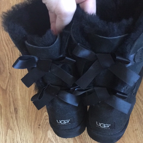 UGG Shoes - Ugg Bailey Bow boots, women's sz 6, perfect cond.