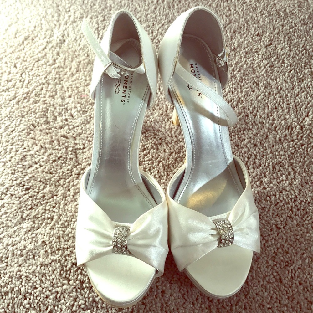Unforgettable moments™ heels