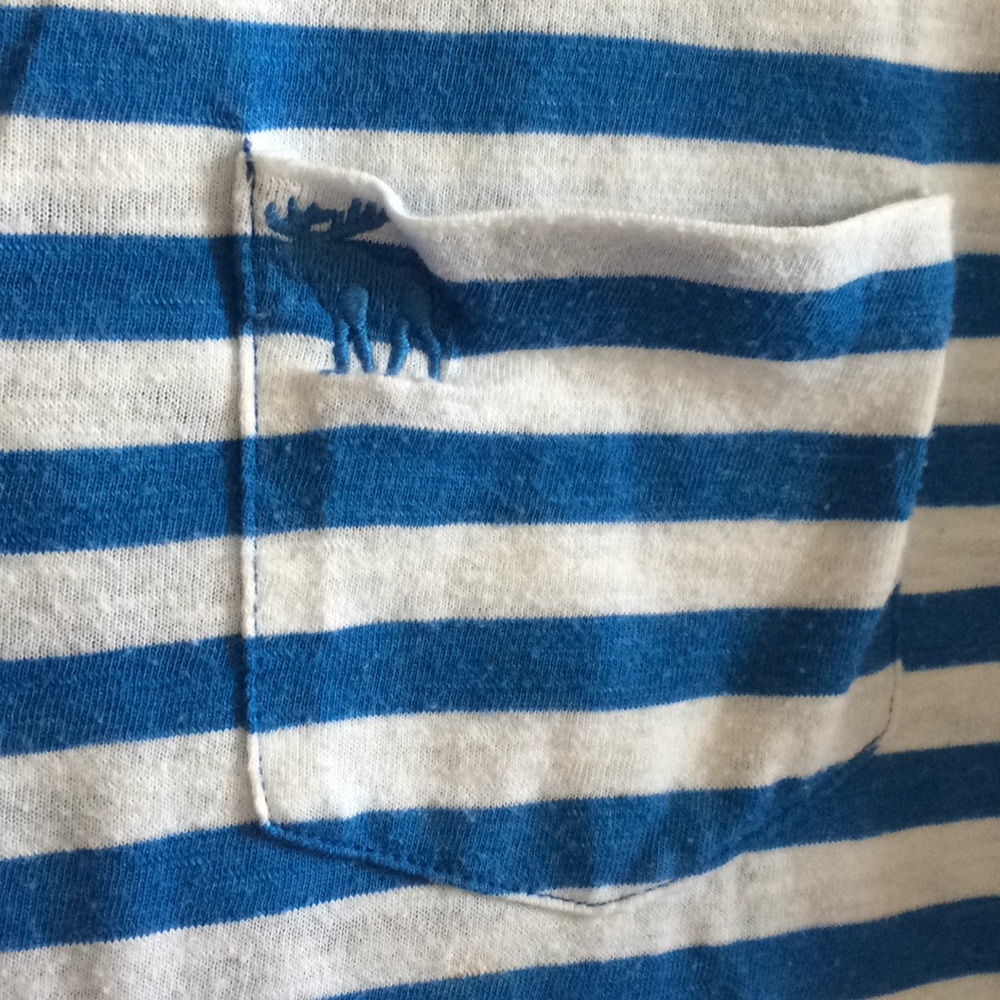 A&F blue & white striped 3/4 sleeve pocket tee - Picture 2 of 3