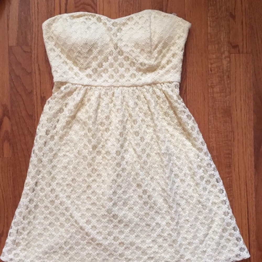 Francesca's Off-white Strapless Dress